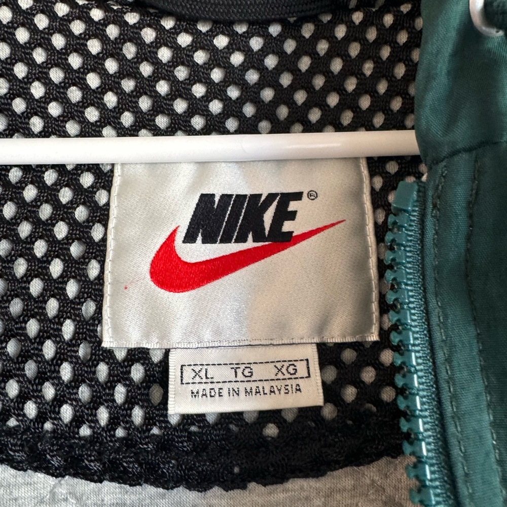 Vintage Nike 90’s Green Track Jacket - Picture 6 of 10
